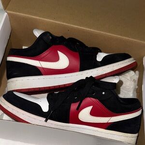Nike Jordan 1 Low Top Sneakers
